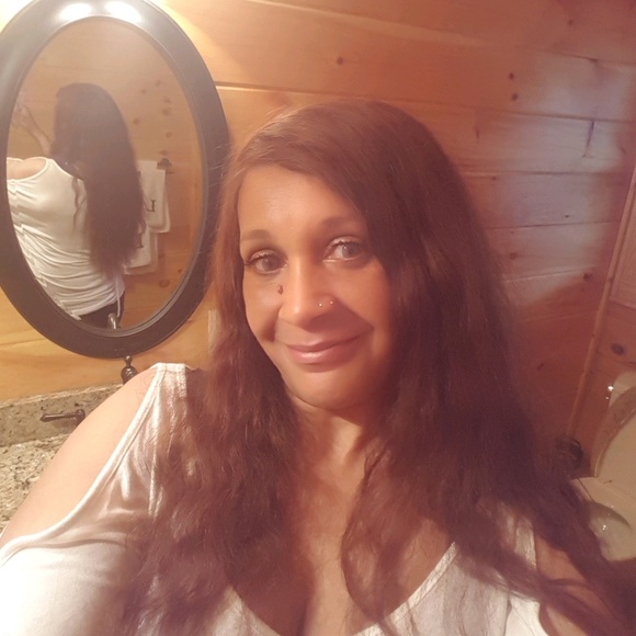 Meet your Posher, Janice - Picture 1 of 1
